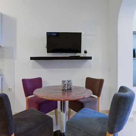Apartments Kristijan Senj  Buitenkant foto